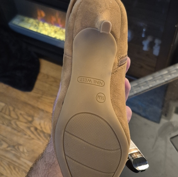 NINE WEST , women's high top heel size 5.5 - Picture 5 of 8